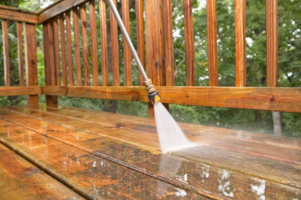 Best Deck Pressure Washing  in Largo, FL